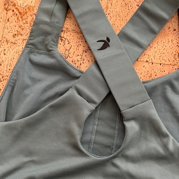 GLYDER Full Force Sports Bra: Moss - Picture 4 of 7